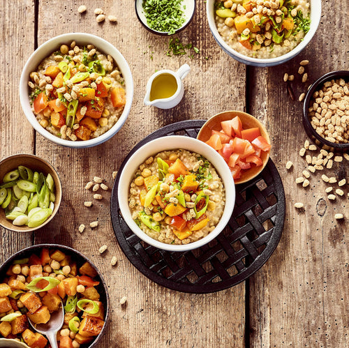 Kürbis-Porridge mit Kichererbsen und Paprika