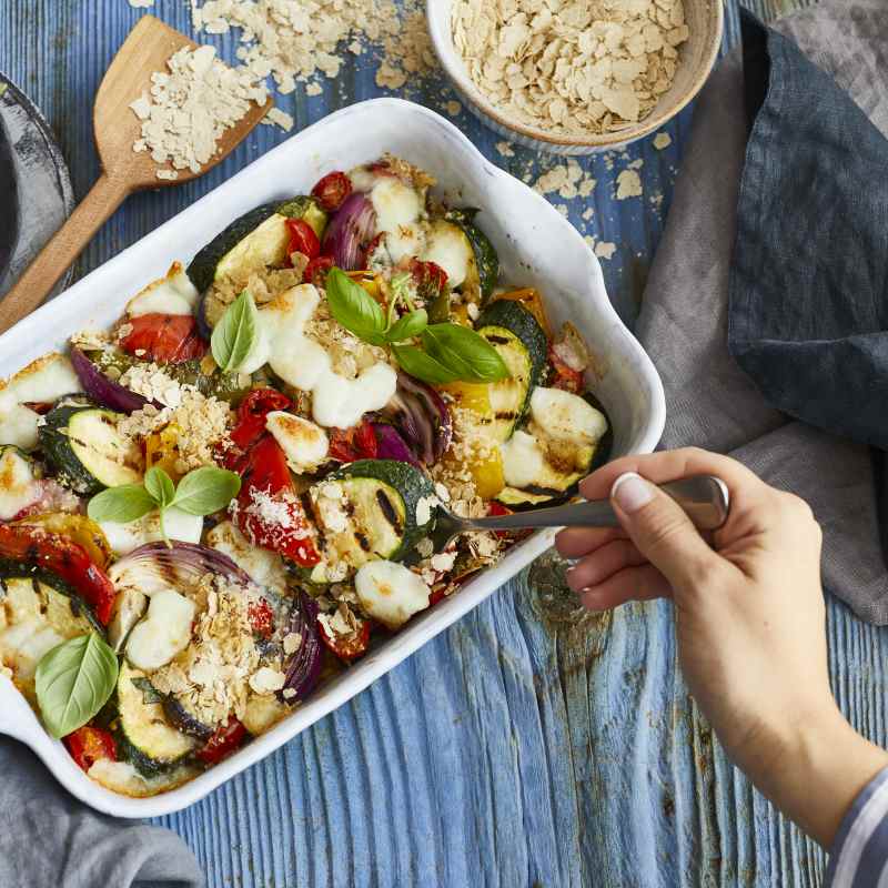 Hafergratin mit gegrilltem Gemüse und Parmesan