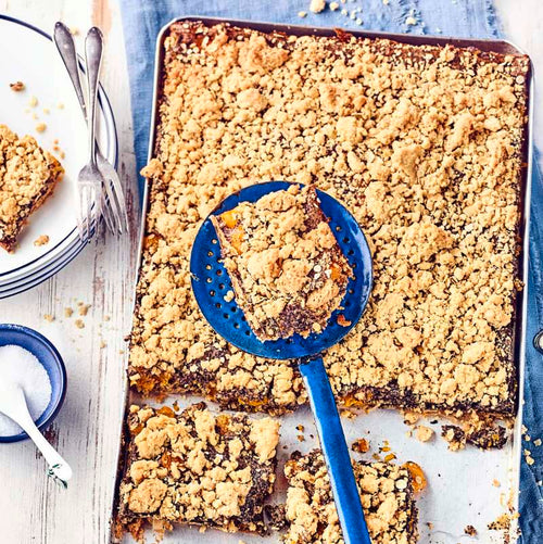 Mohnkuchen mit Haferstreuseln