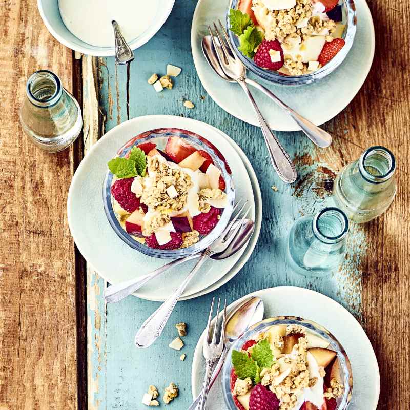 Obstsalat mit Joghurt-Soße