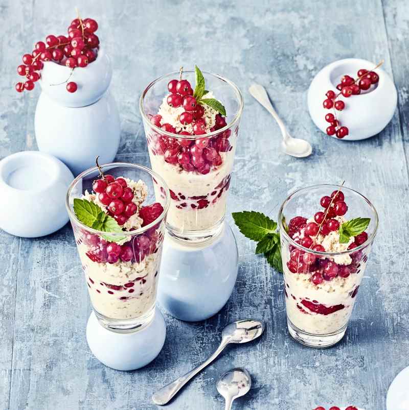 Johannisbeer-Kokos-Porridge