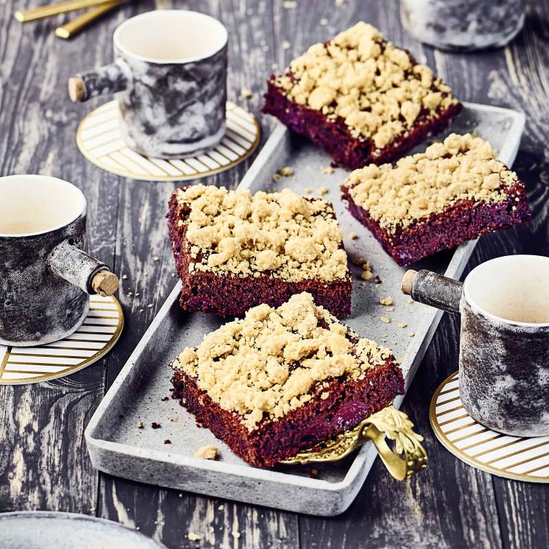 Schoko-Kirsch-Kuchen mit Streuseln